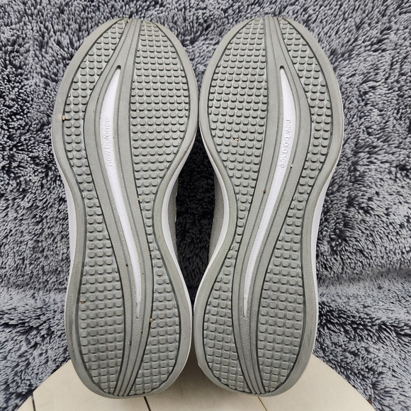 New Balance 1442 Women’s Size 8 - Picture 8 of 9